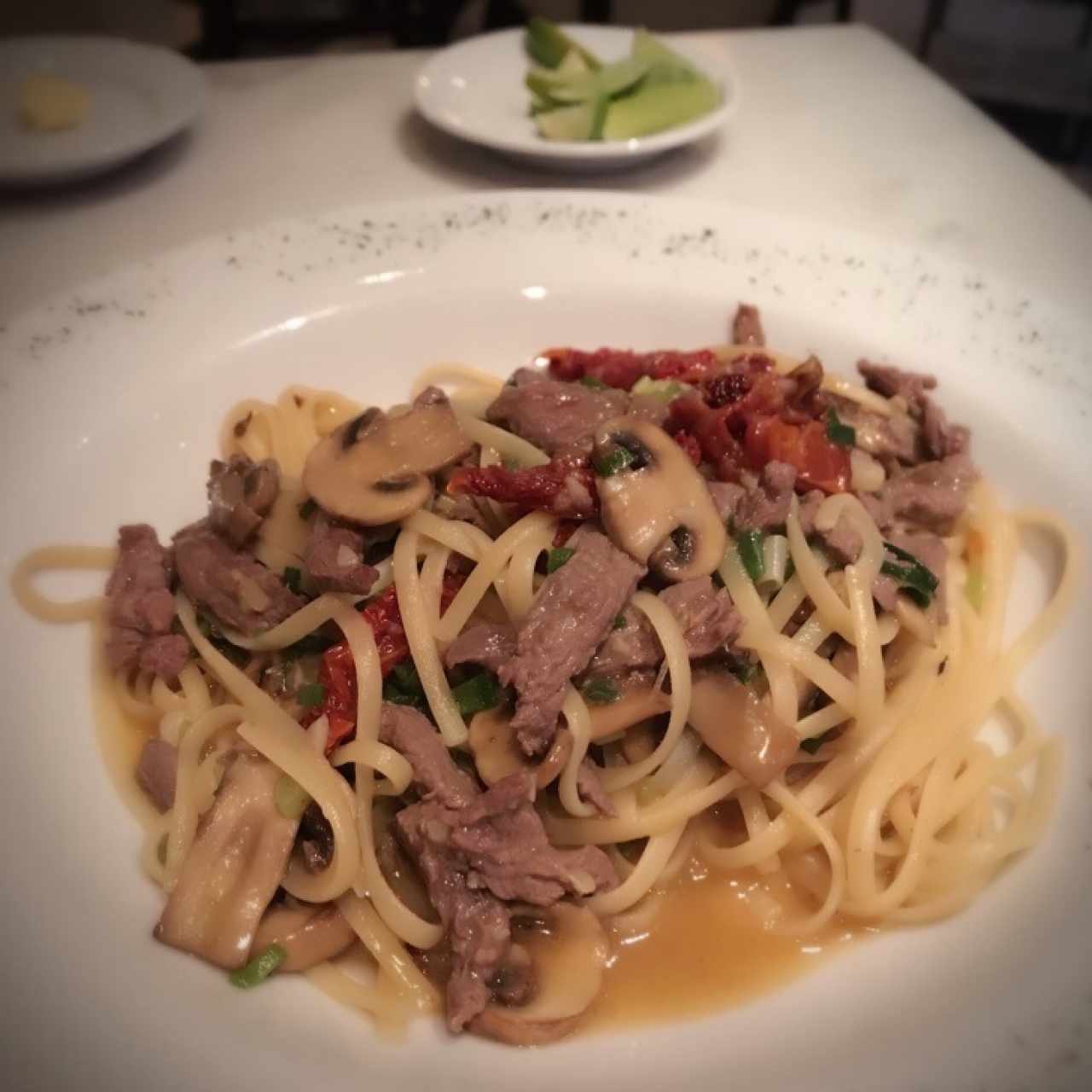aglio olio con lomito 