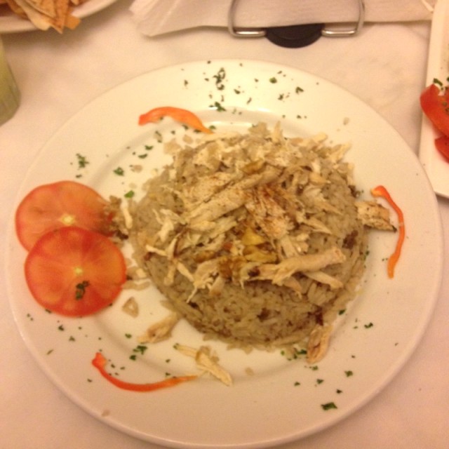Arroz con pollo y almendras