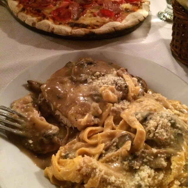 Pizza romana y Cartoccio de pollo! Espectacular!!