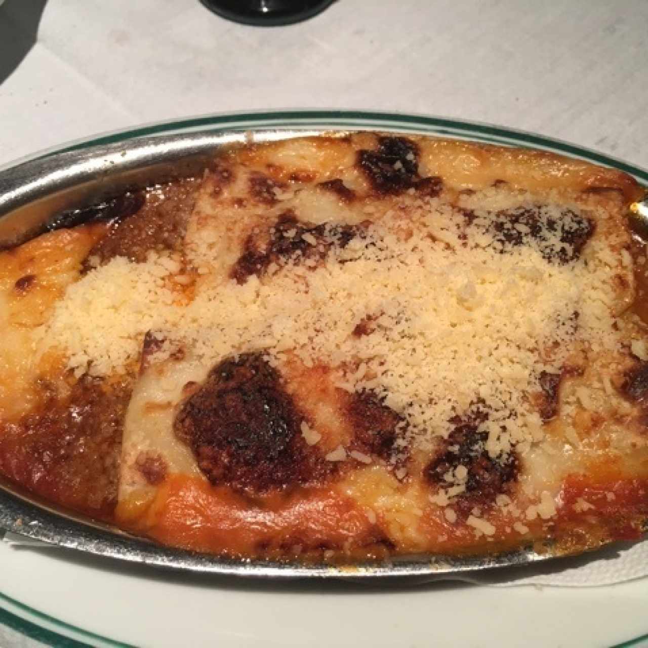 Canelones de carne con extra de quedo parmesano