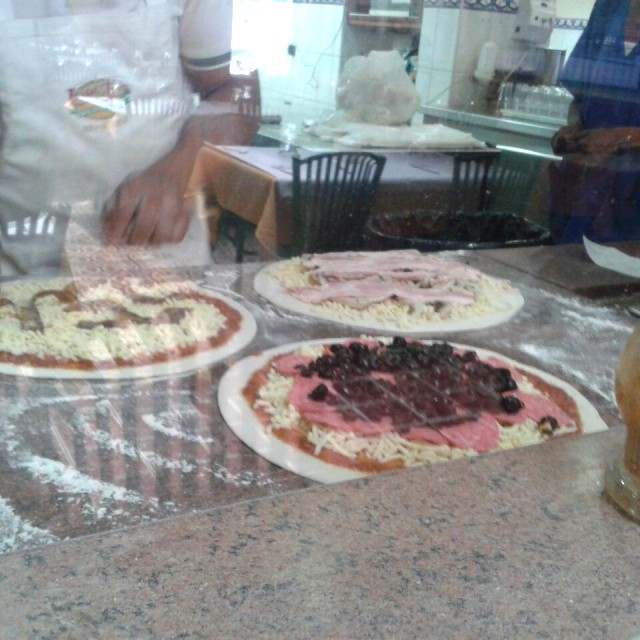 Napoli, Pepperoni c/ aceitunas negras, Filadelfia
