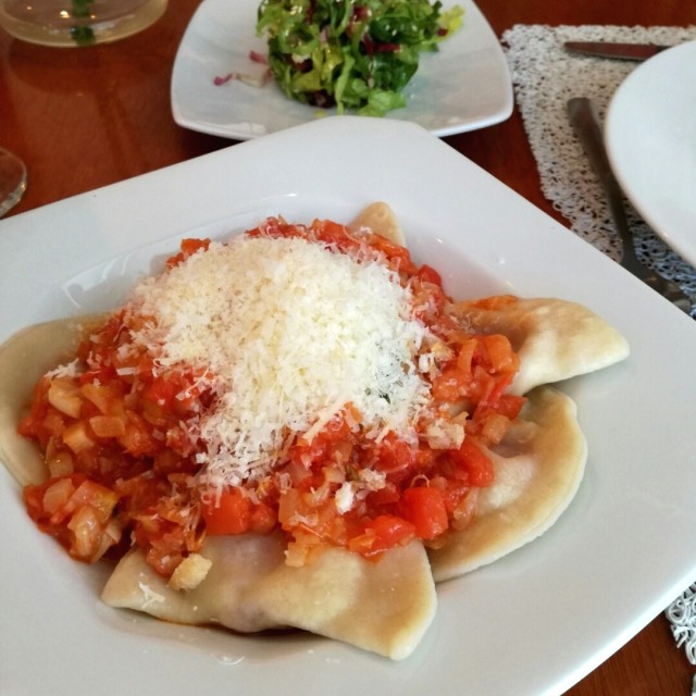 pasta rellena con chistorras
