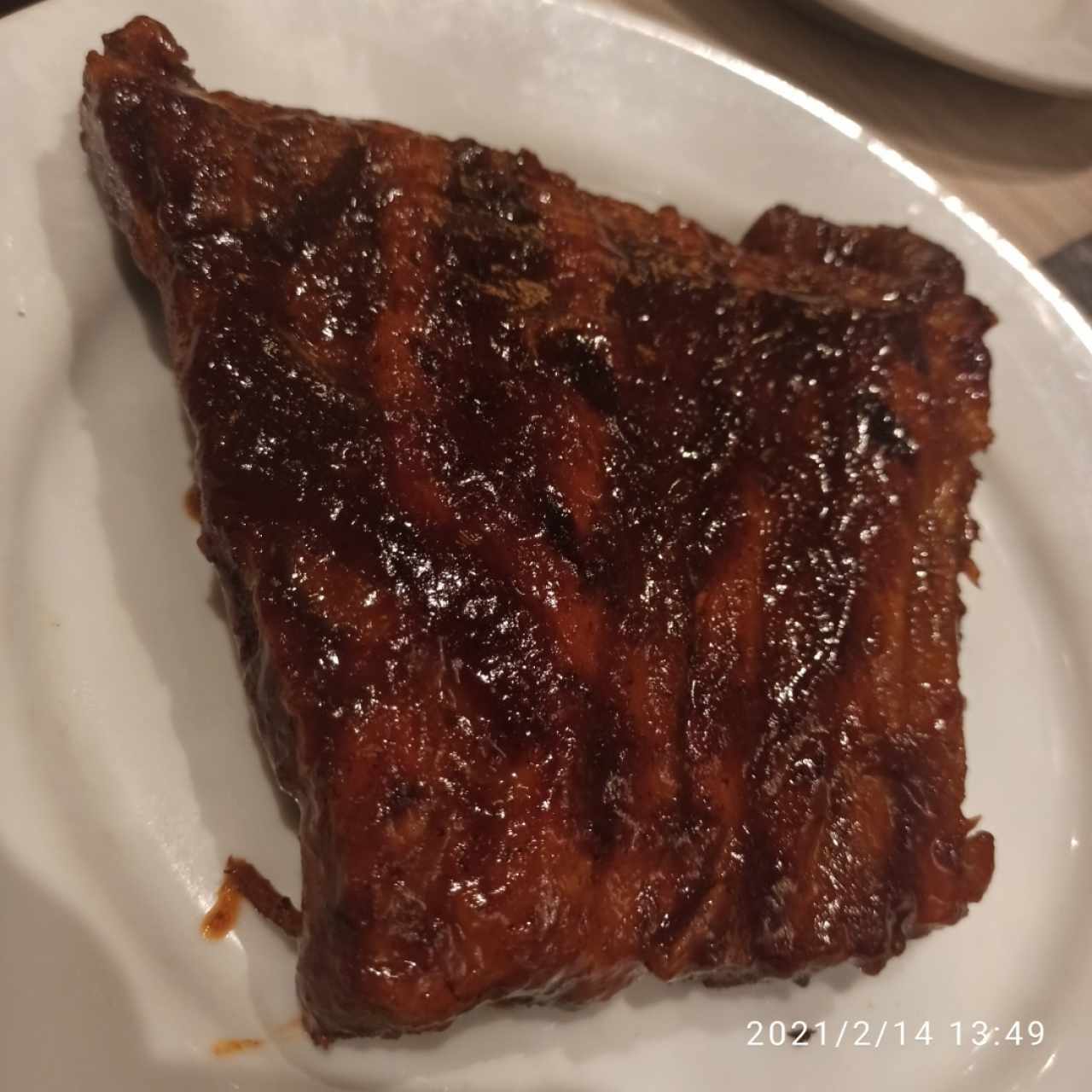 Medio rack de costillas BBQ