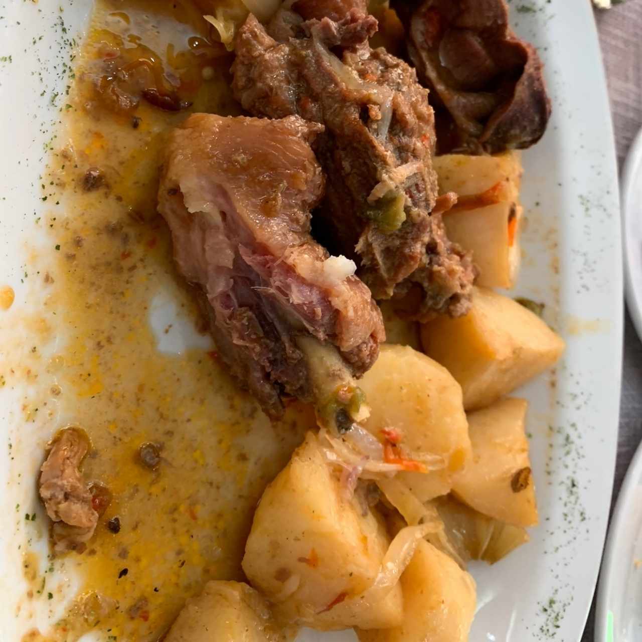 ESTOFADO DE GALLO
