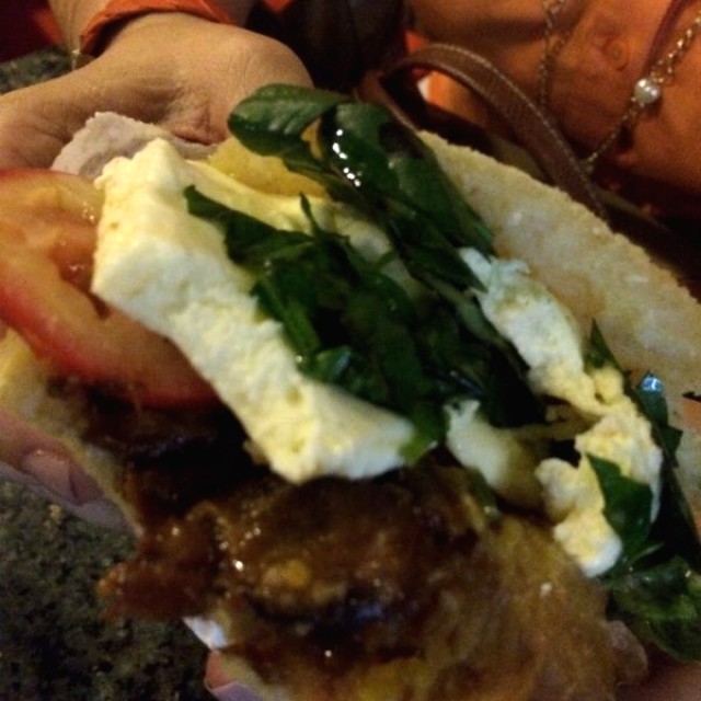 Arepa Capresa Clasica
