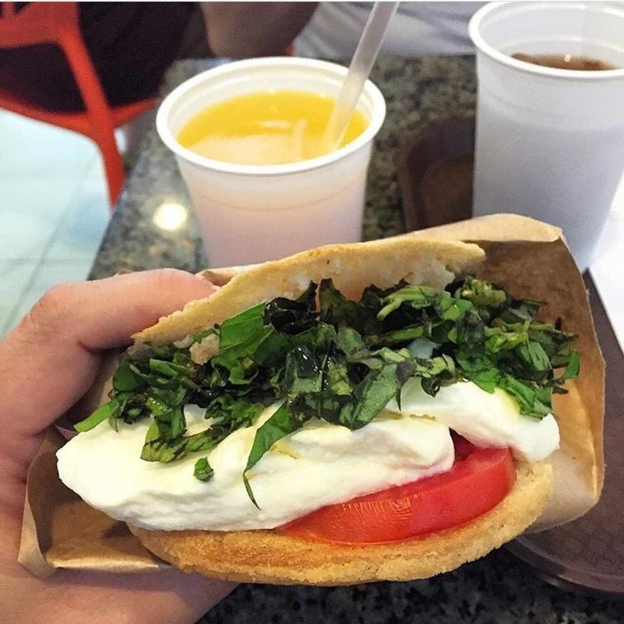 arepa capresa