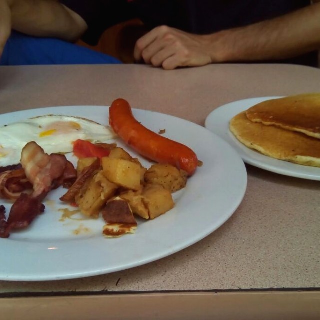 Un MEGA desayuno(Delicioso)