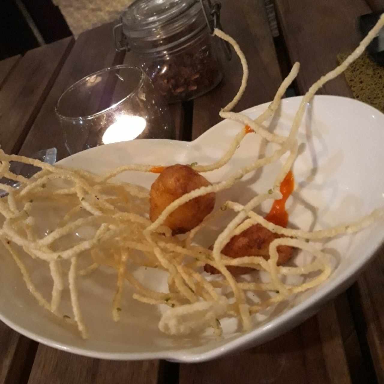Pasta refrita con buñuelos