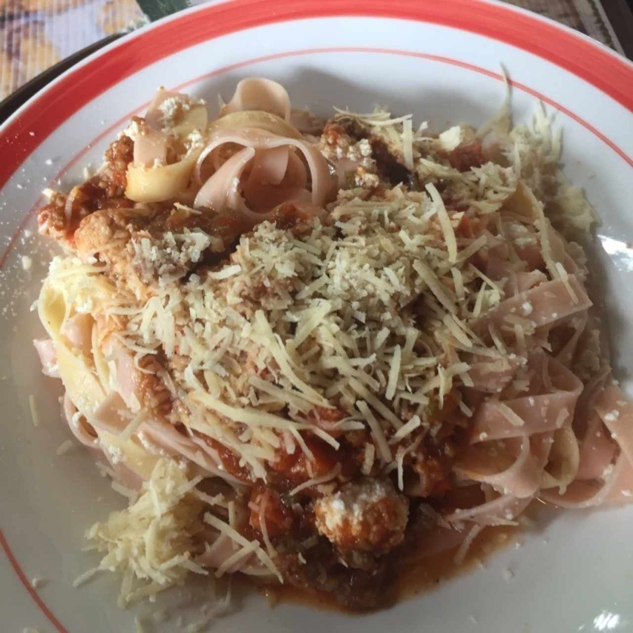 Fettuccini con carne
