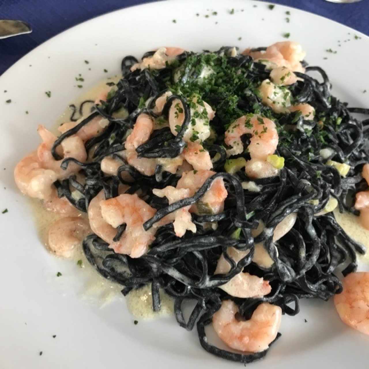 fetucicni negro con camarones