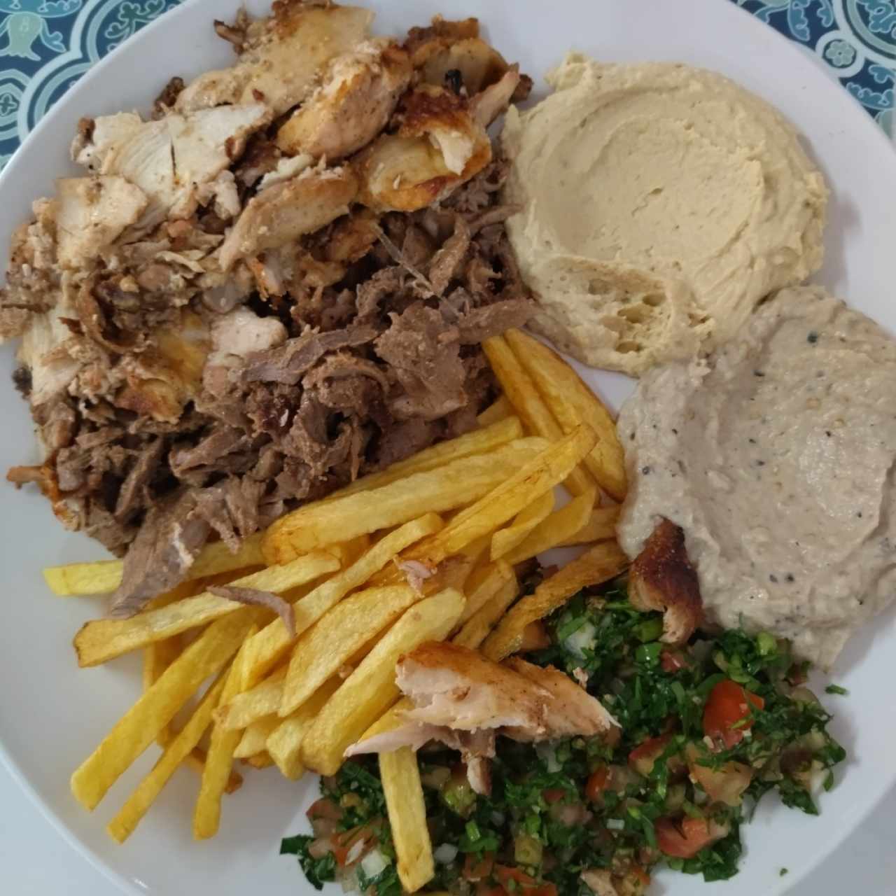 plato mixto de shawarma