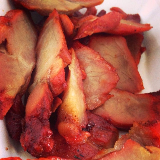 Cerdo crujiente a la brasa en miel y polvo de las cinco especias.  MENÚ CHINO... El blanco, no el normal 