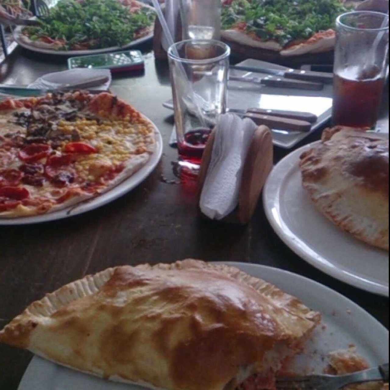 Pizzas y Calzone