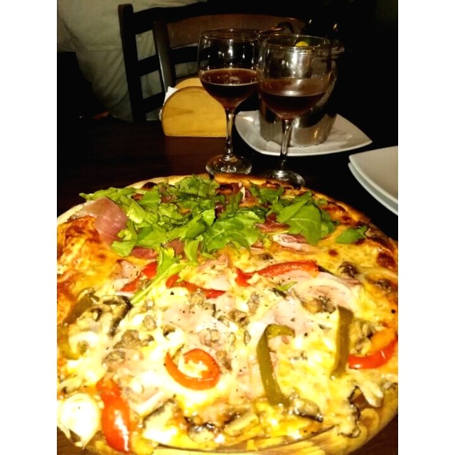 Pizza Rústica y Cerveza Artesanal