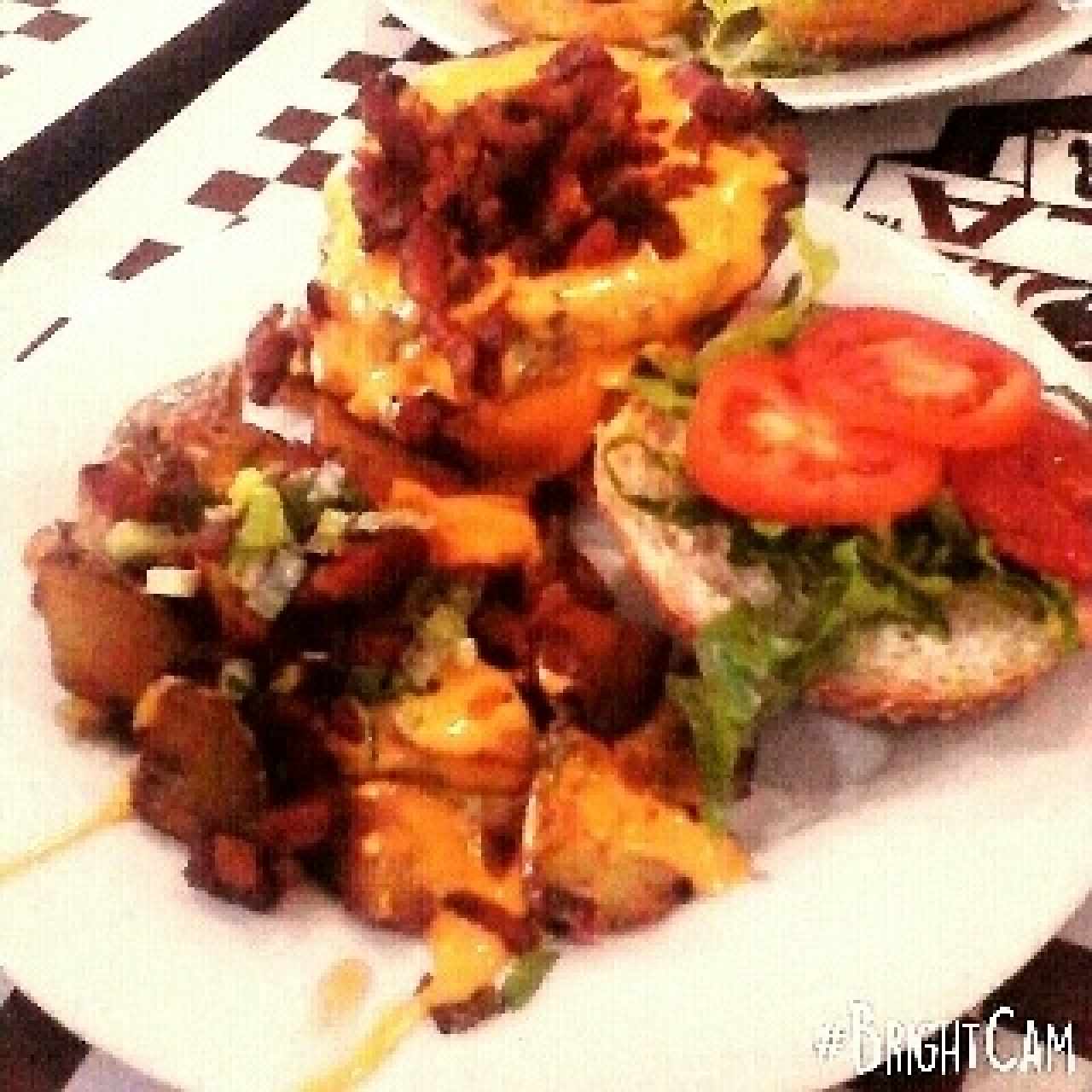 Ávila burger y papas sunshade