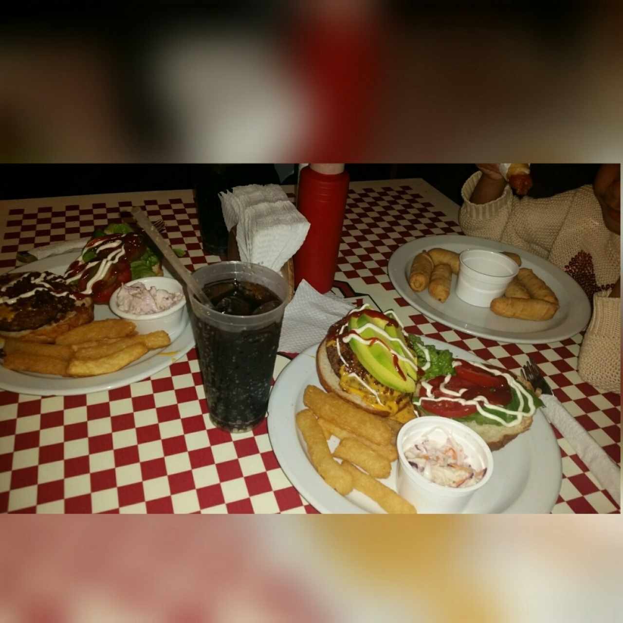 HAMBURGUESA  ÁVILA BURGUER 