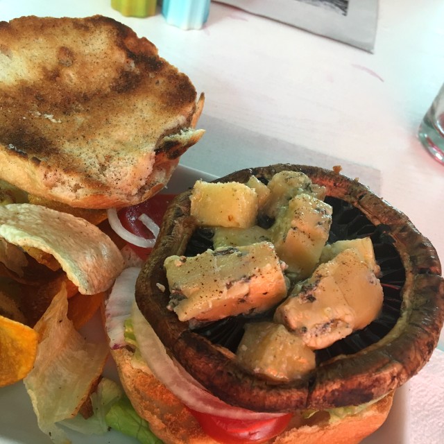 Hamburguesa Vegetariana (Portobello y Queso Azul)