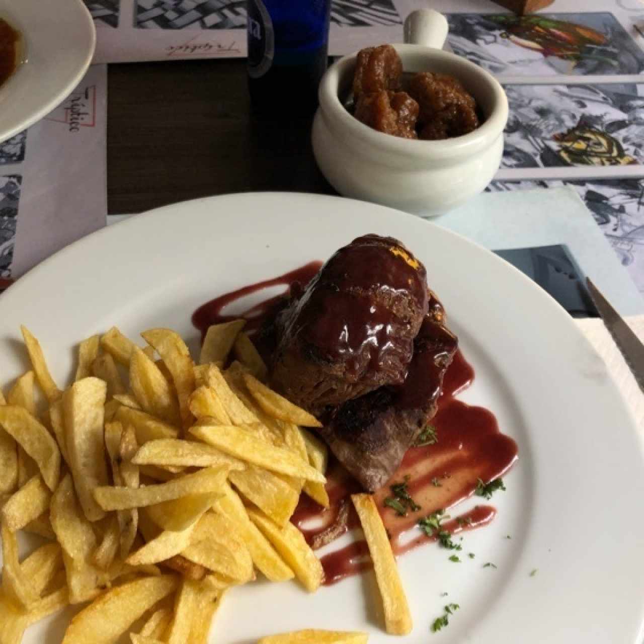 Lomito con salsa de vino tinto