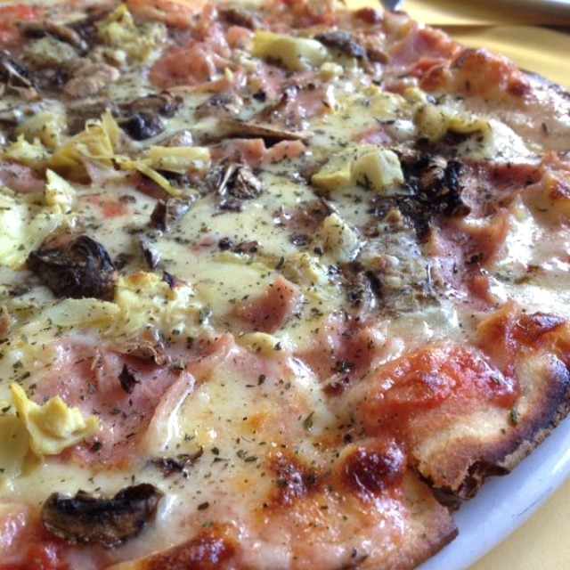 Pizza Caprichosa