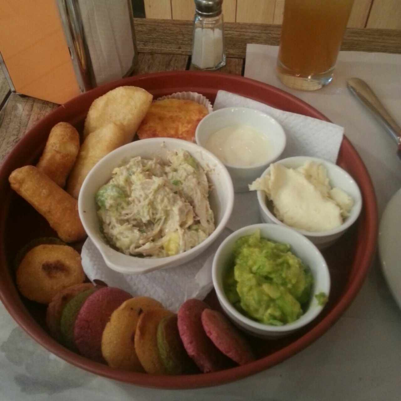 Plato balanza el servicio estuvo muy malo y muy lento y no me sirvieron lo que pedí, otros dias he ido y he salido satisfecha pero hoy definitivamente no fue uno de esos dias