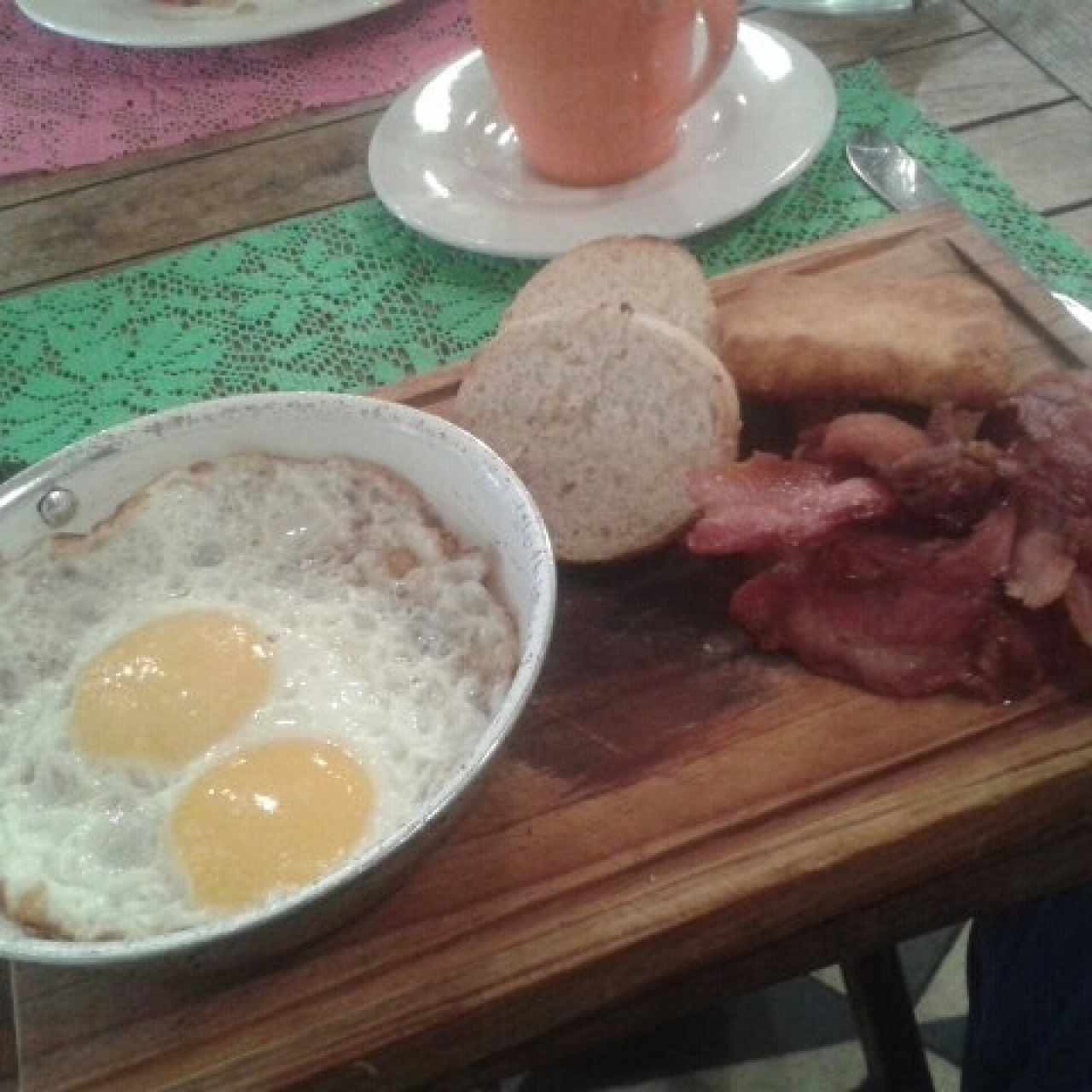 Buenos Días