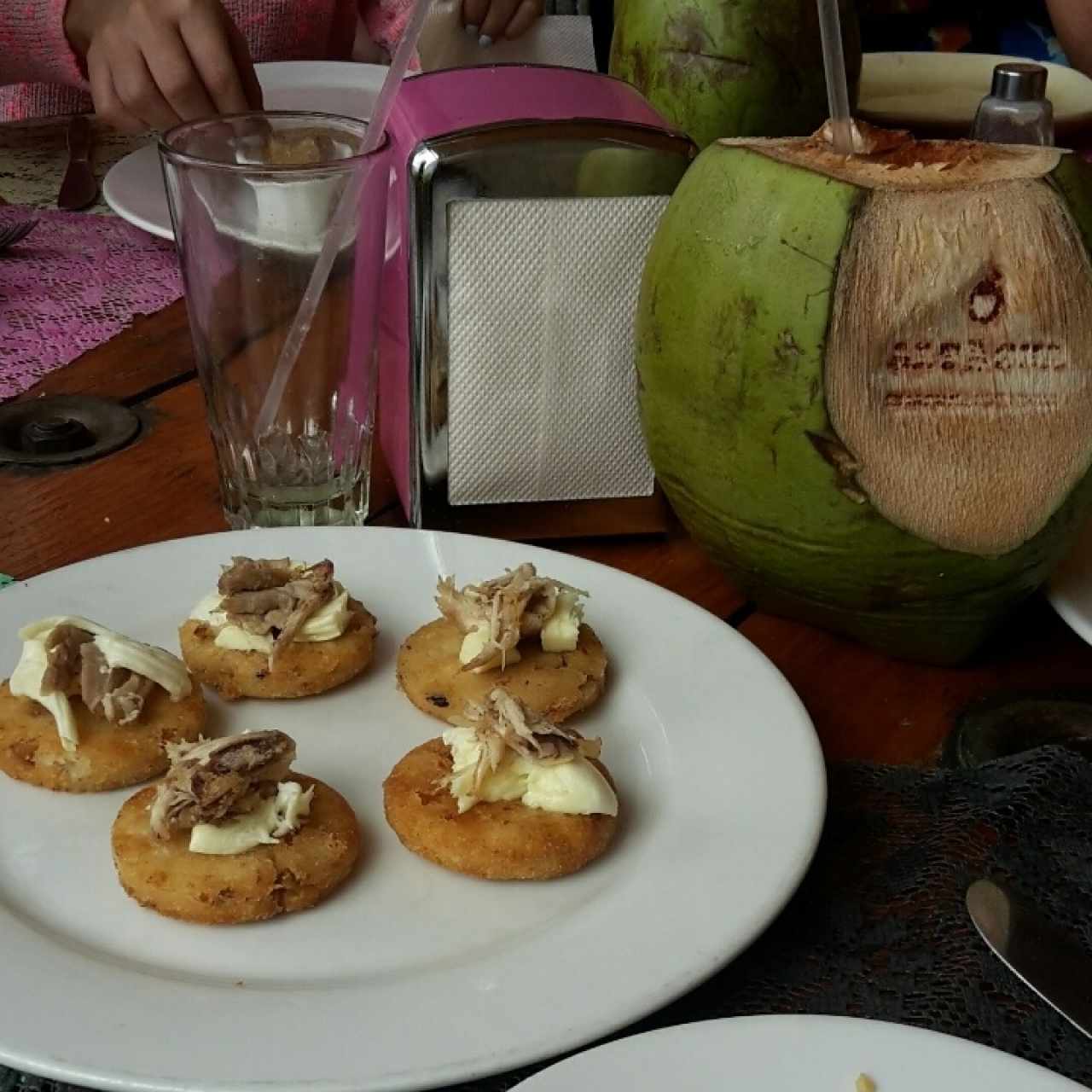 arepita de chicharrón!  son exquisitas 