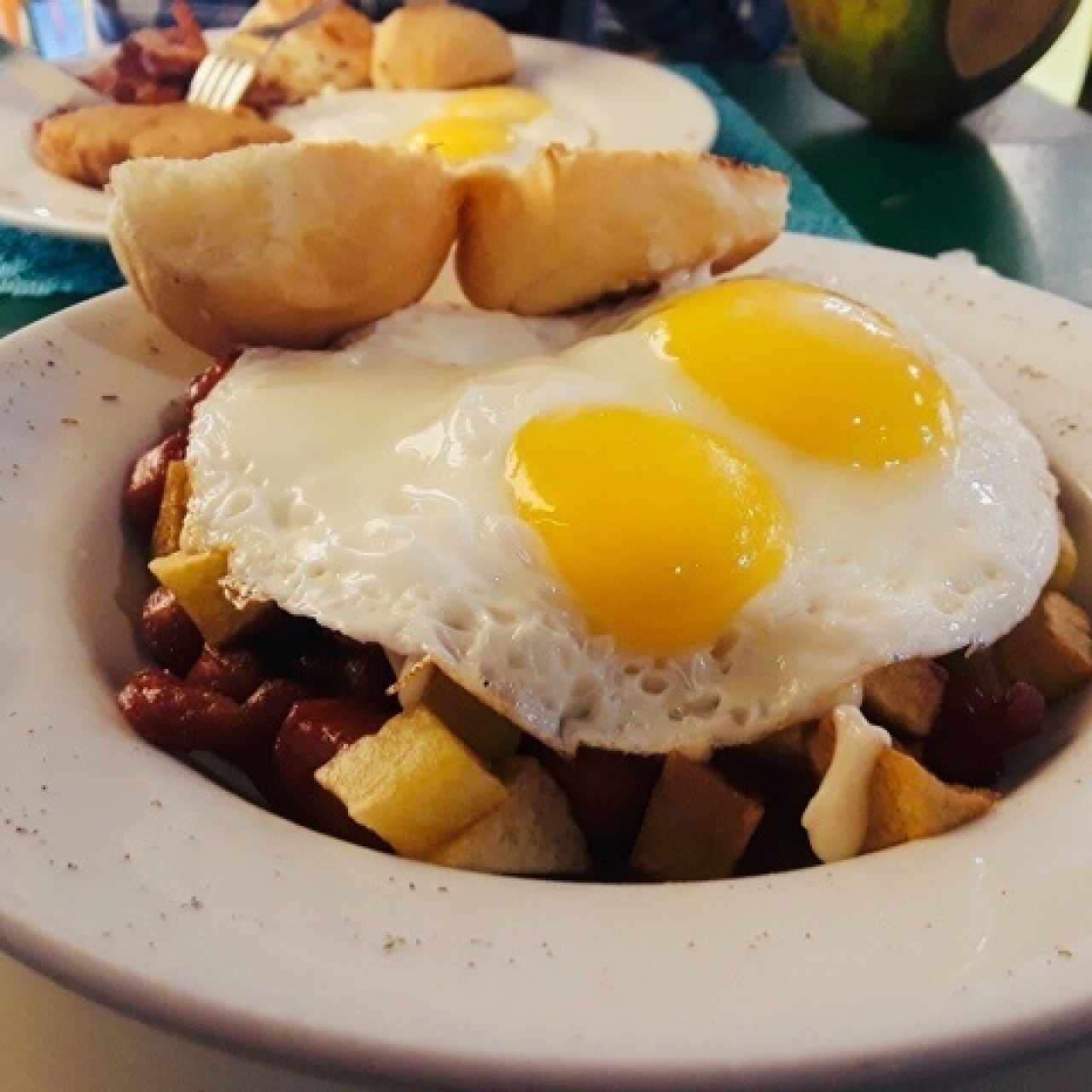 Papas, huevos y chistorra