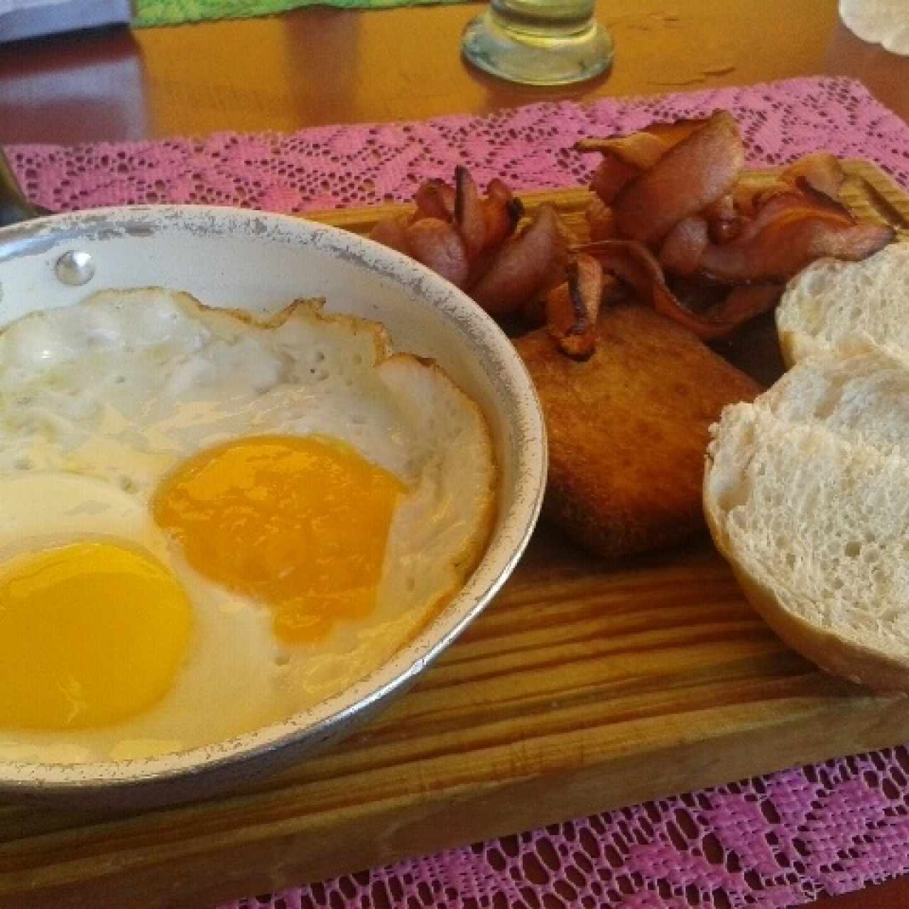 Huevos fritos Buenos días