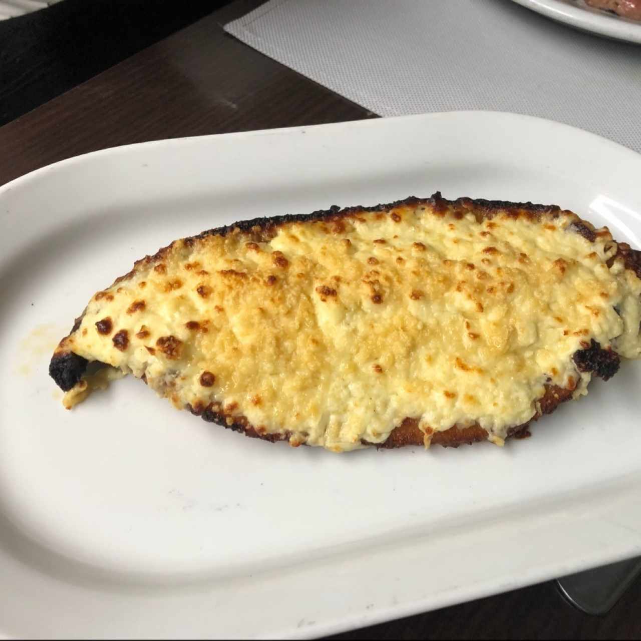 Plátano al horno con queso.