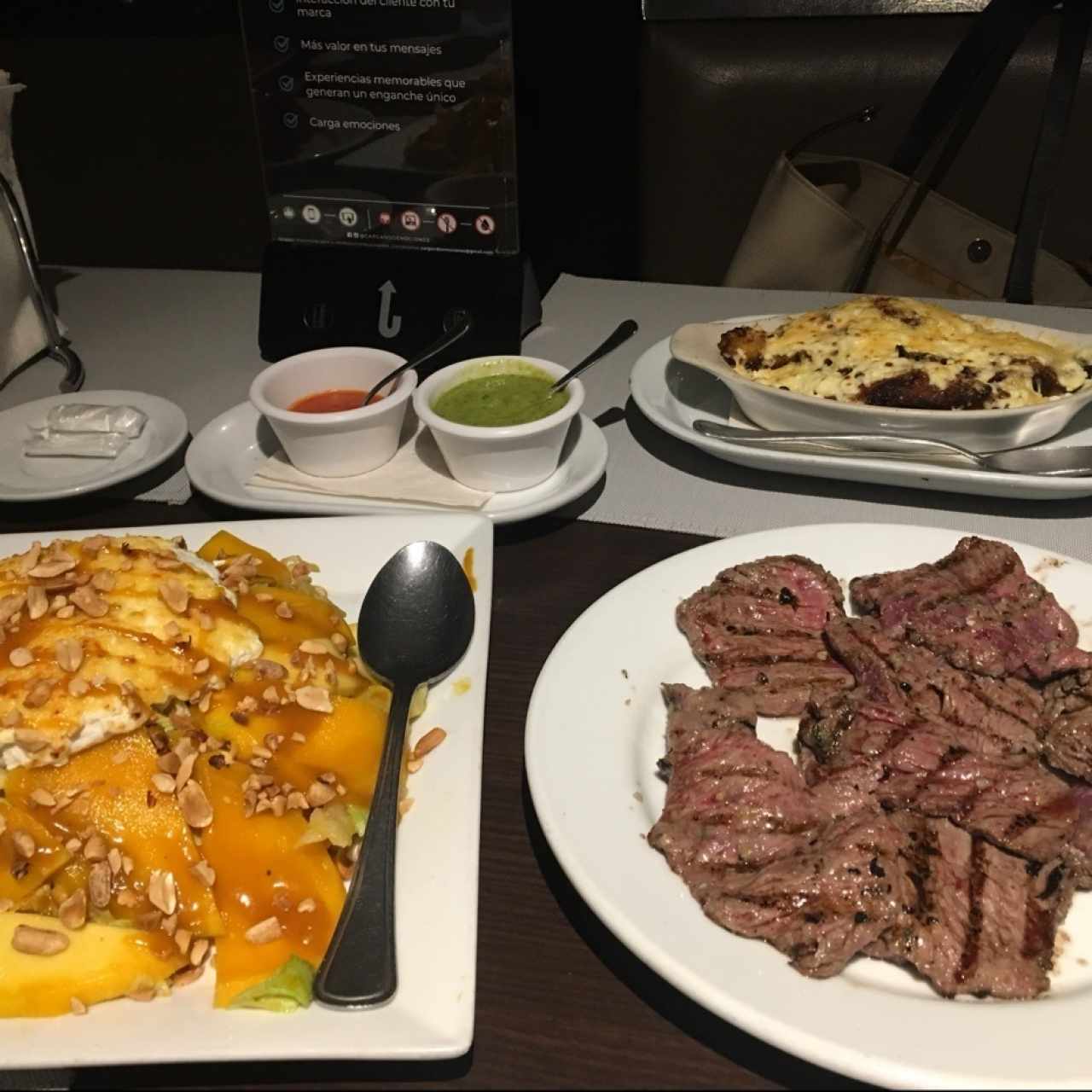 Ensalada Cabral y Bife de Chorizo