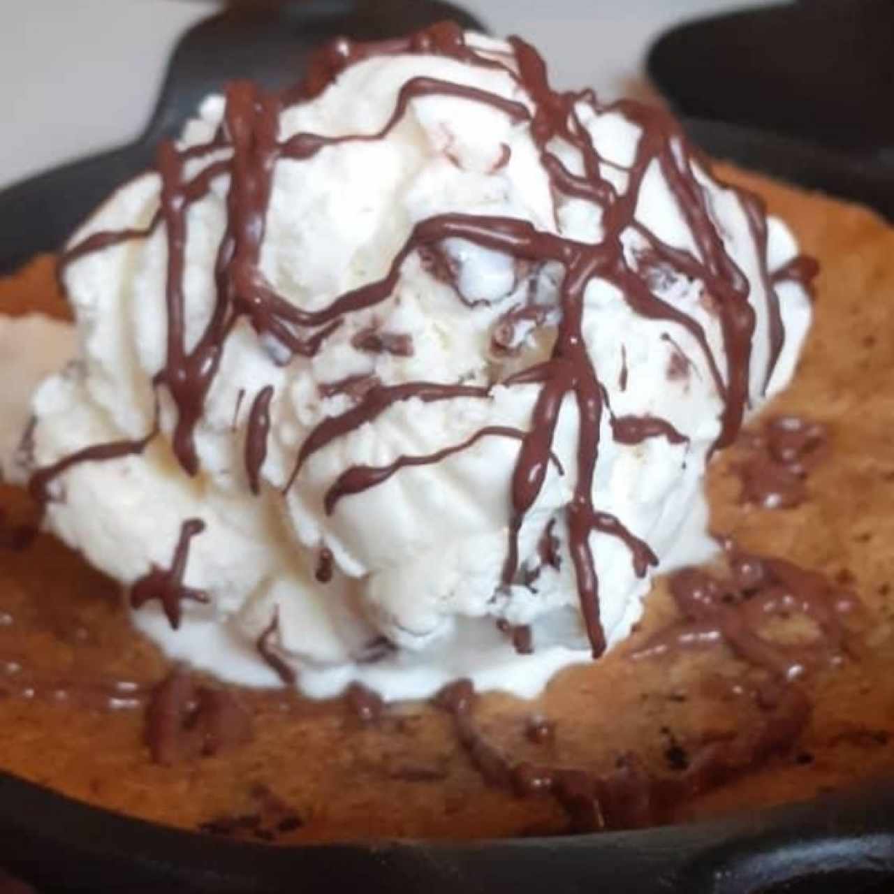 Chips & Cookie con Helado