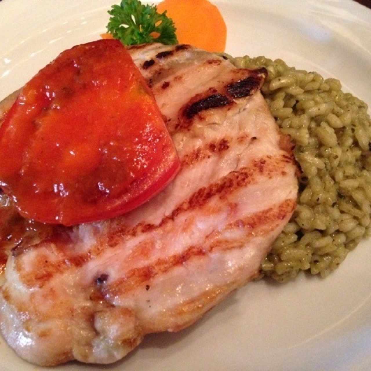 risotto al pesto con pollo pettit delicioso 