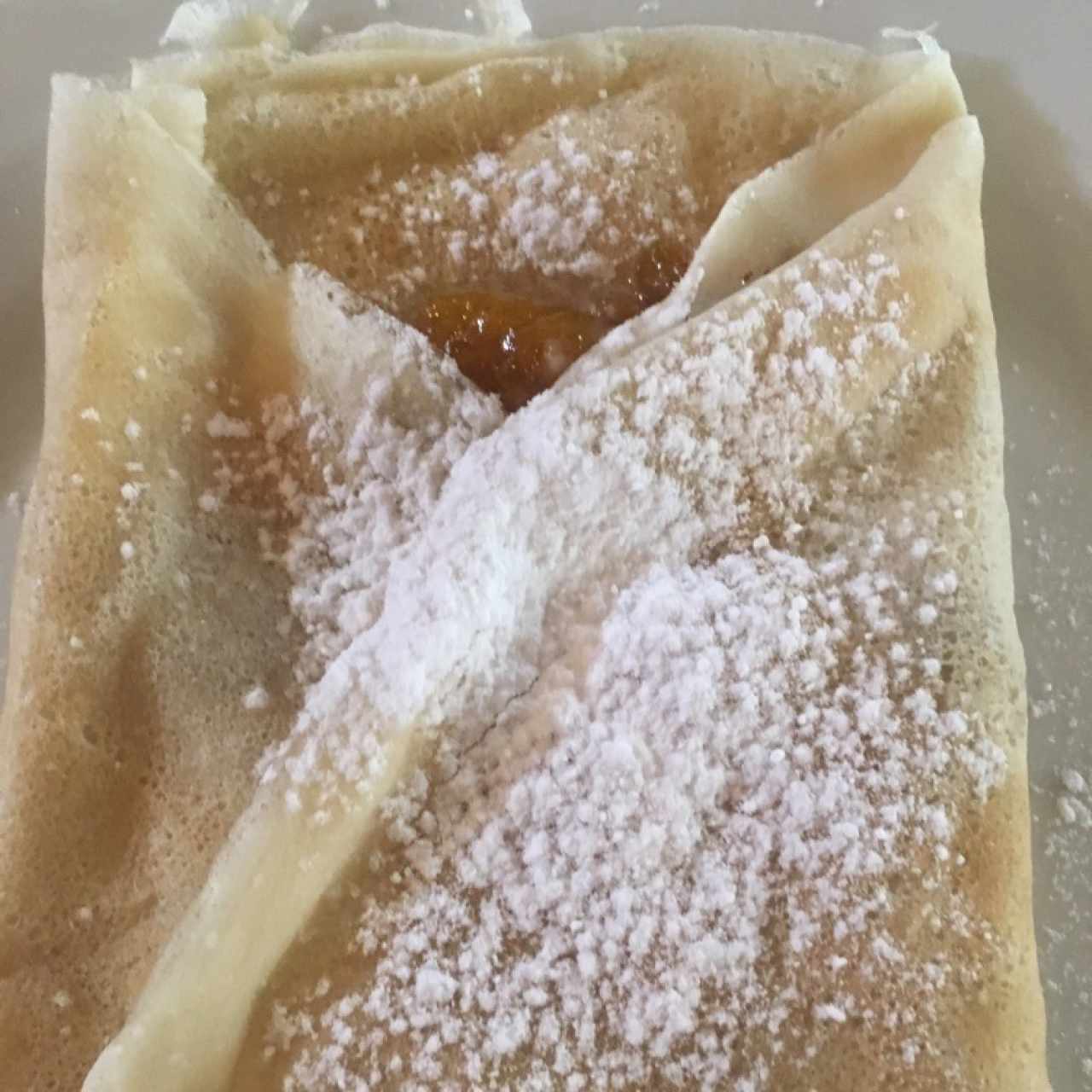 crep dulce de mermelada casera de durazno