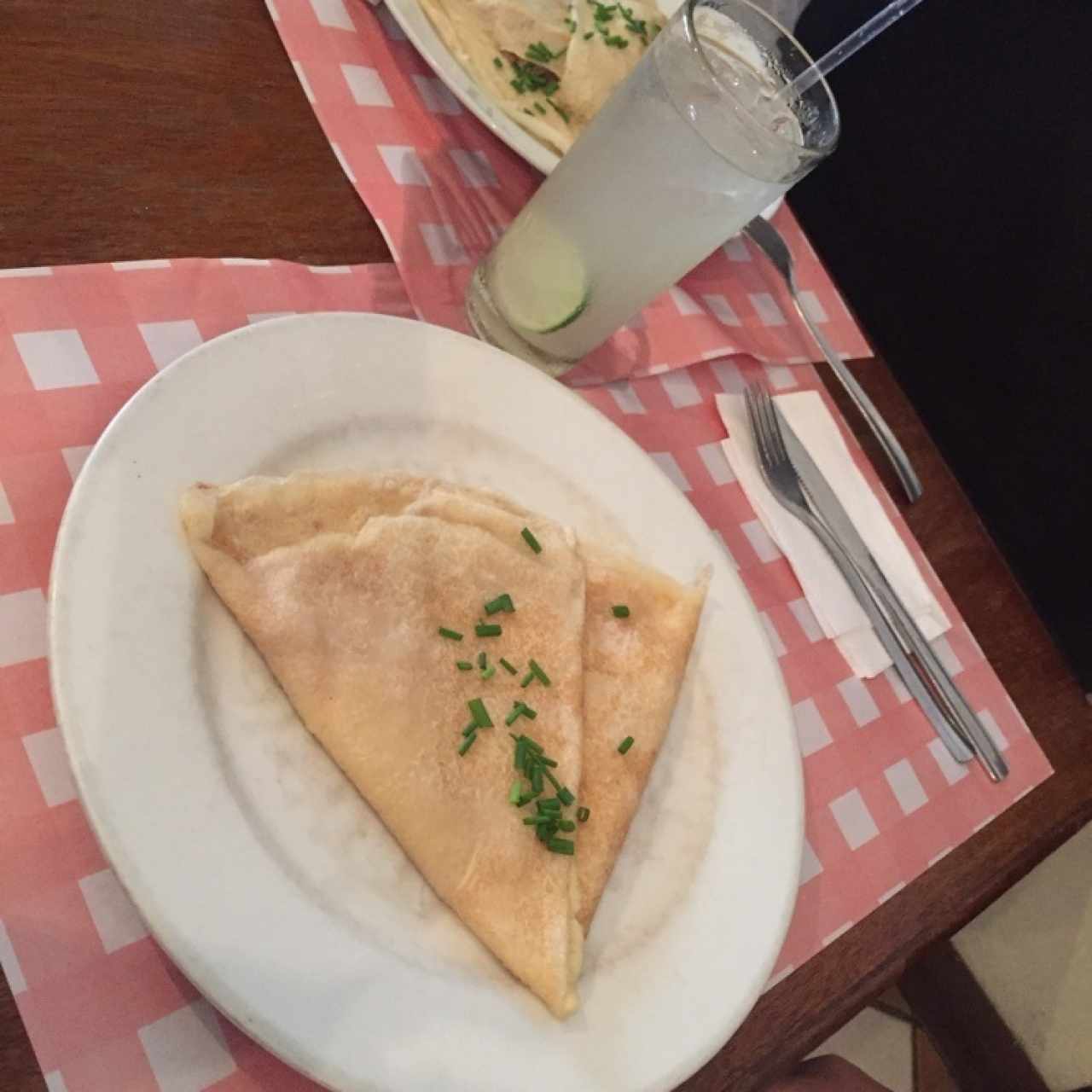 Crêpe de Jamon y queso... con Limonada...