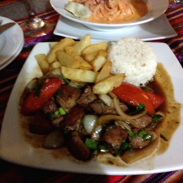 Lomo Saltado 