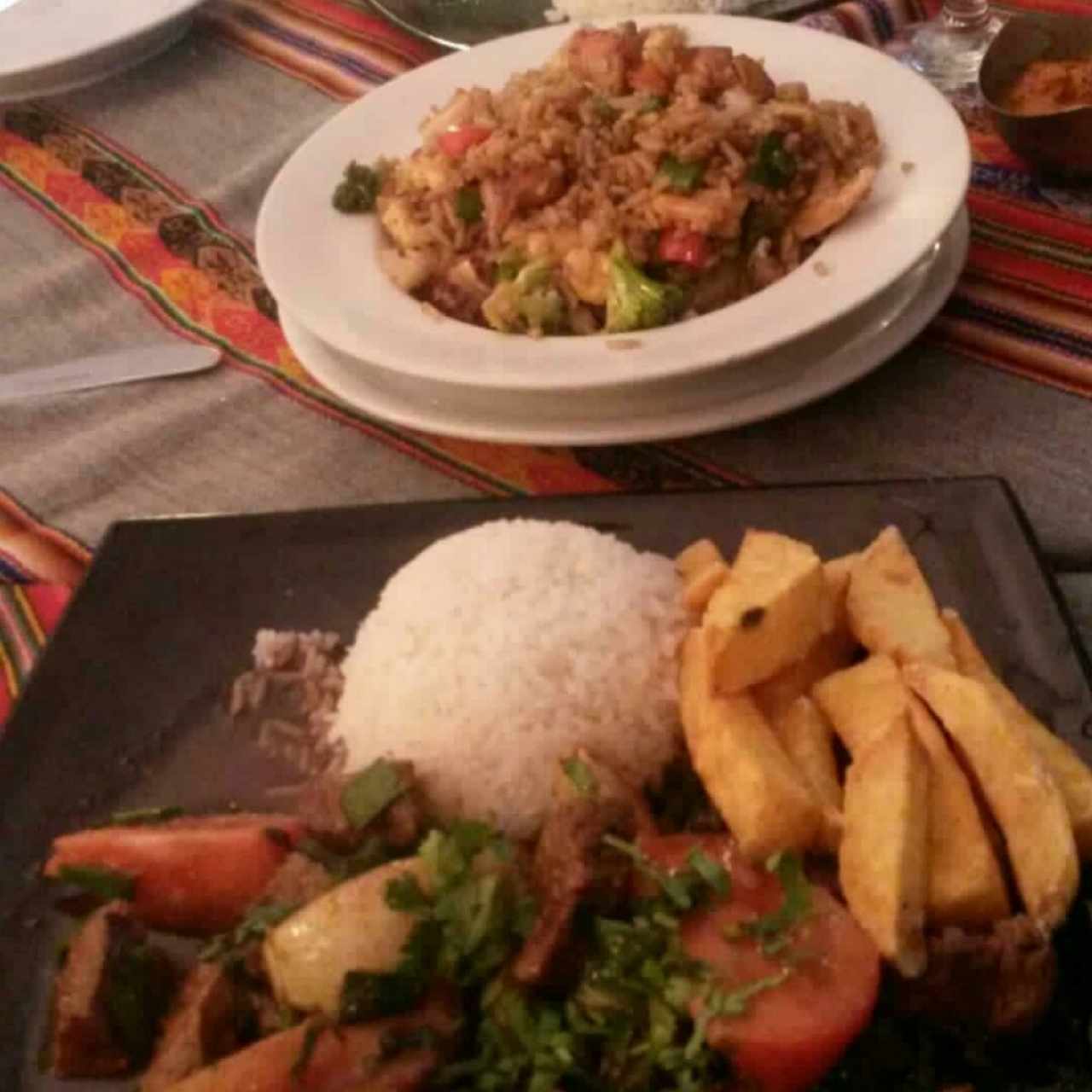 Lomo salteado y arroz especial
