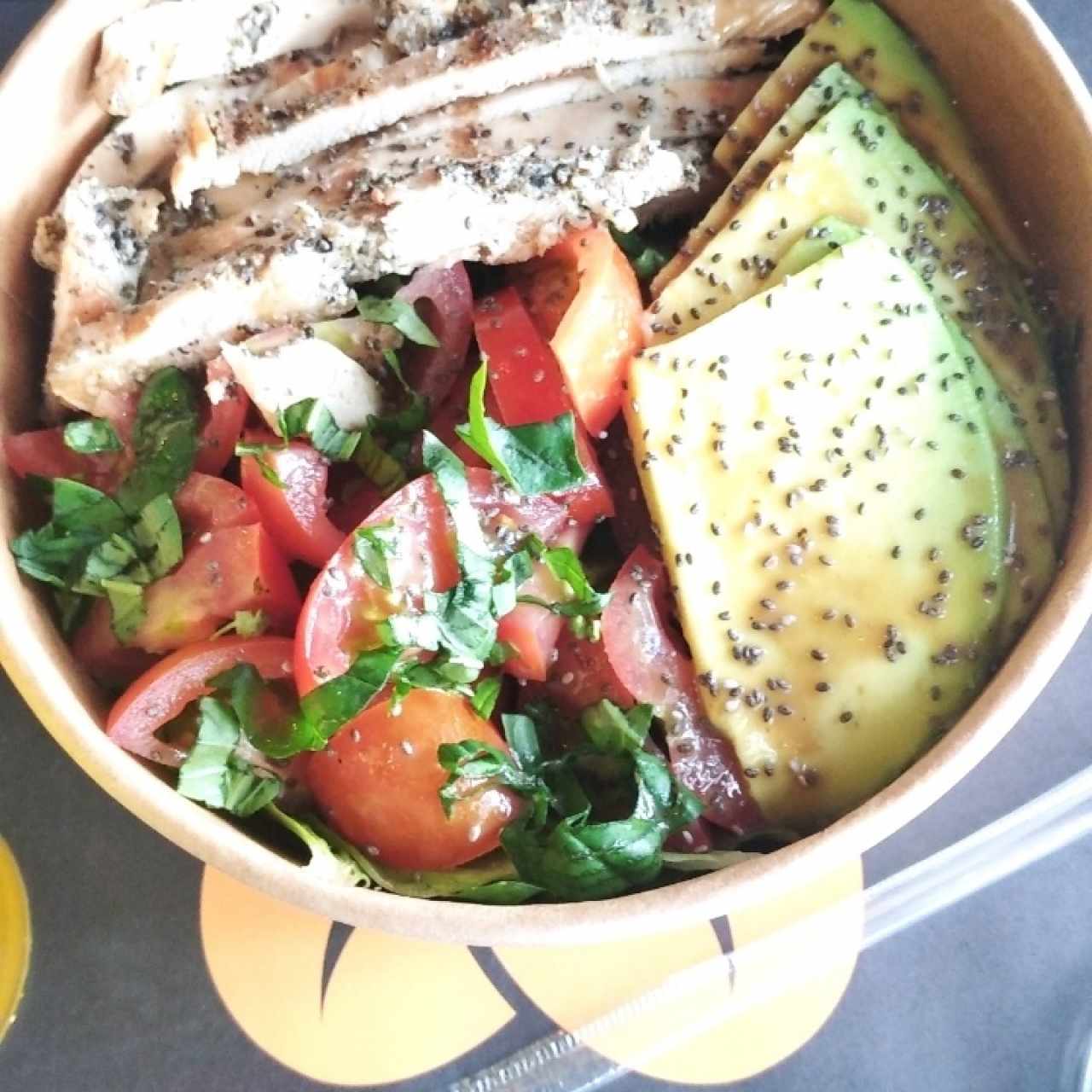 Ensalada Chicken Avocado