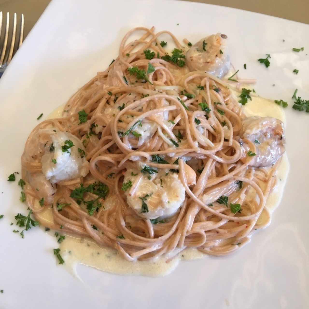 Linguini con langostinos y trufa 