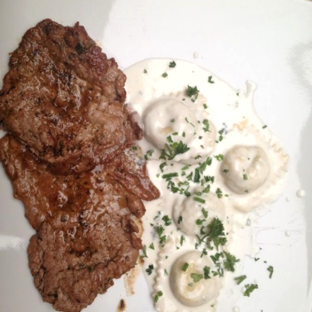 Limito con raviolis de ajo porro