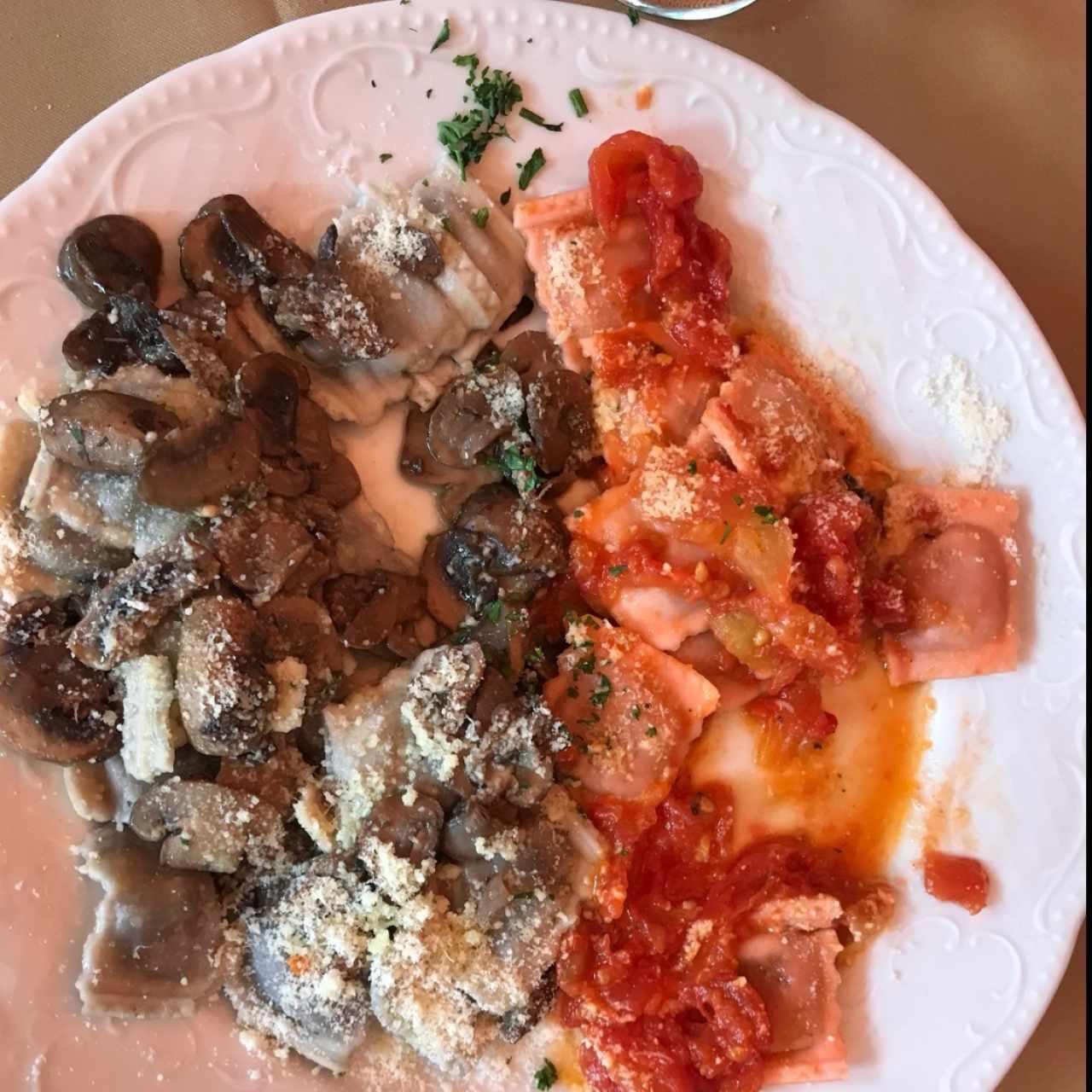 Combinacion raviolis al fileto con raviolis al olio con champiñones