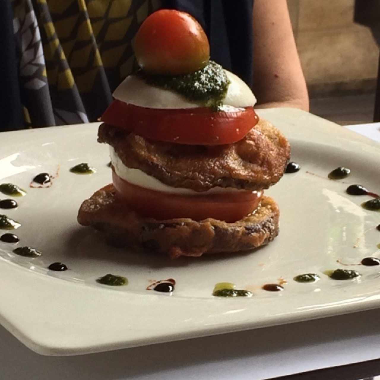 Ensalada capresa con berenjena 