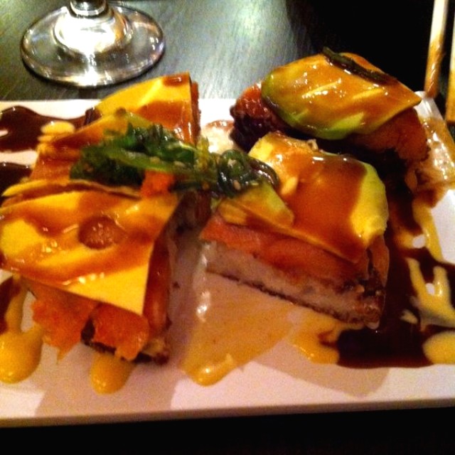 Sushi pizza