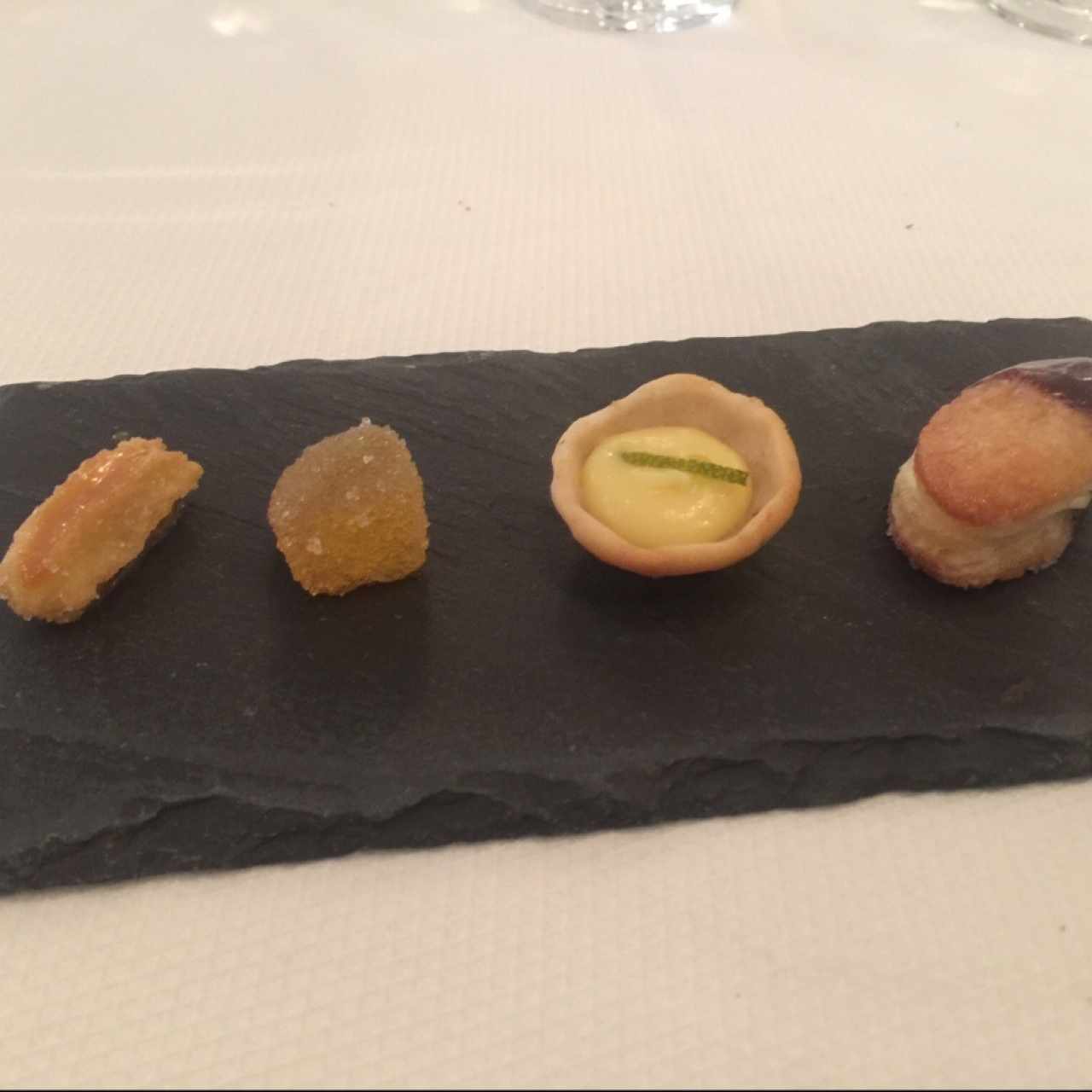 Mini Dulces para el Cafe (churro, gomita de limon, pie de limon, magdalena)