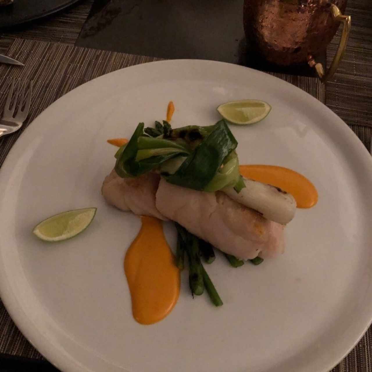 Corvina sautée con esparragos.