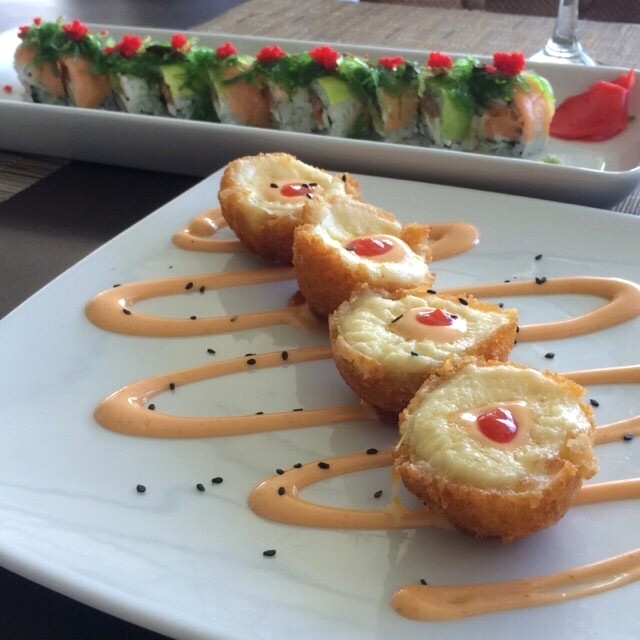 Alaska roll y coquitos fritos 