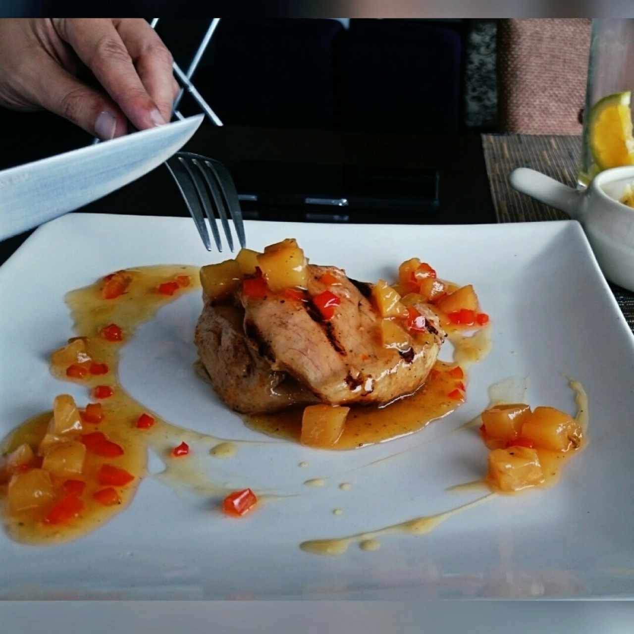 Lomo de Cerdo con Chutney de Piña 