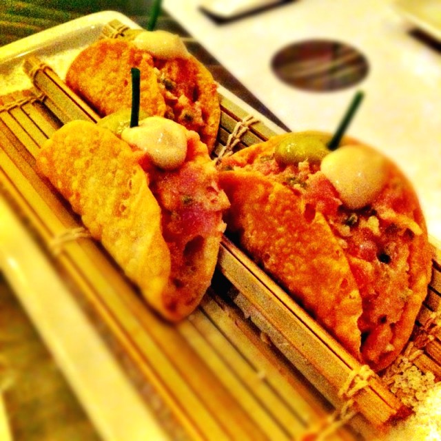 Spicy Tuna Tacos