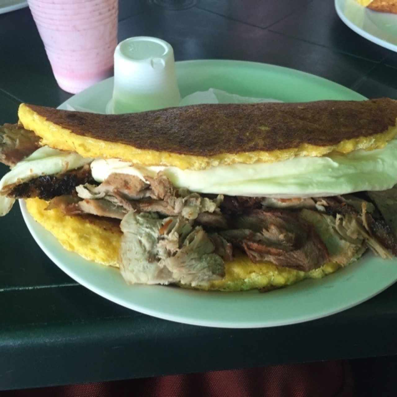 Cachapa de queso y pernil