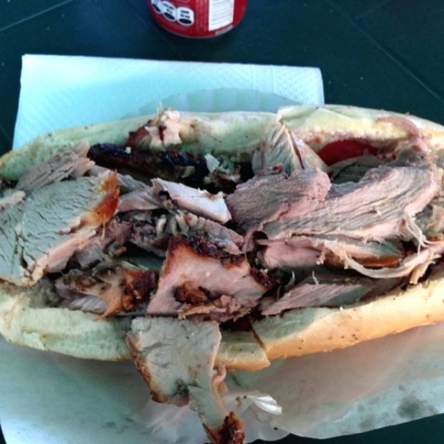 Sándwich de pernil