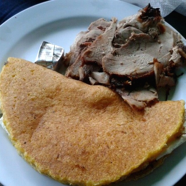 Cachapa con pernil... excelente! 